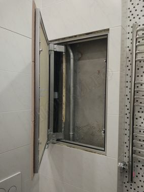 Люк под плитку Секрет 3.0 450*700 Люк под плитку Секрет 3.0 450*700