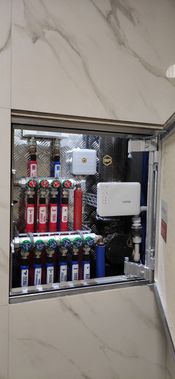 Люк под плитку Секрет 3.0 450*700 Люк под плитку Секрет 3.0 450*700