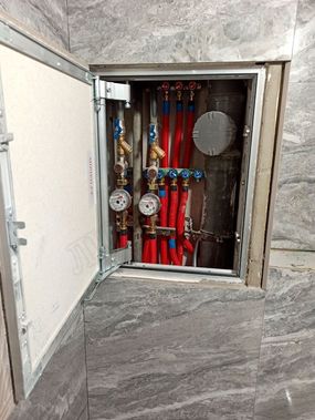 Люк под плитку Секрет 3.0 450*700 Люк под плитку Секрет 3.0 450*700