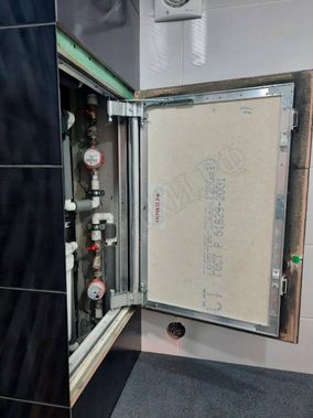 Люк под плитку Секрет 3.0 450*700 Люк под плитку Секрет 3.0 450*700